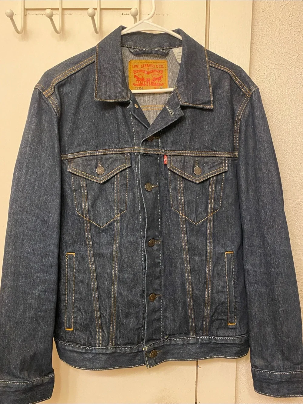 Levi's Indigo Denim Trucker Jacket - Picture 9 of 9